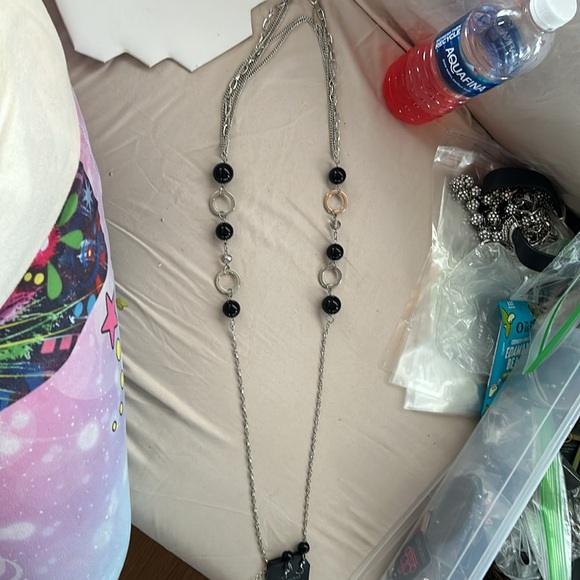 Black and silver long necklace with matching black beaded earring - Picture 3 of 3
